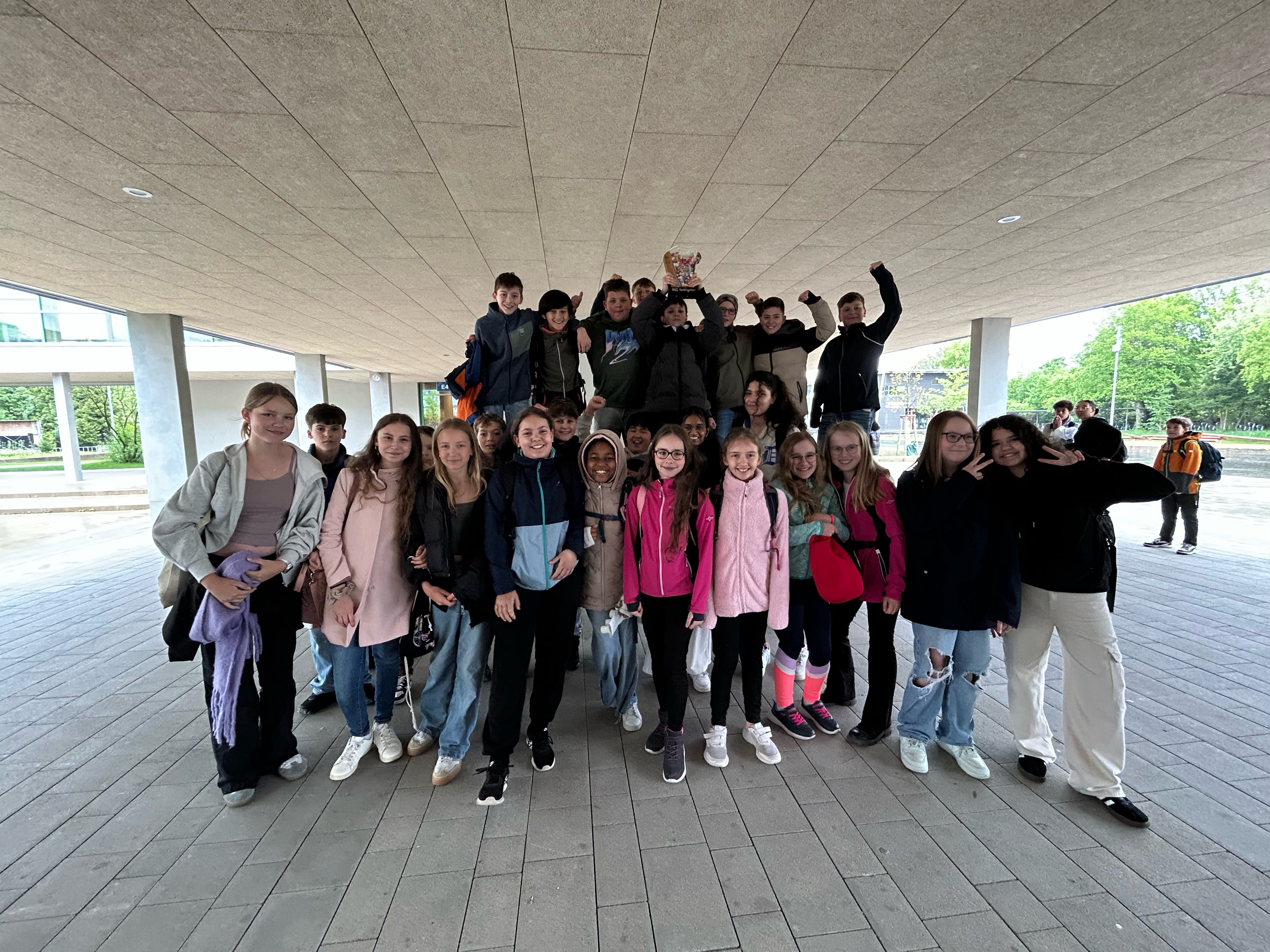 Gruppenbild der Klasse 6d am Navigatortag am IKG 2025